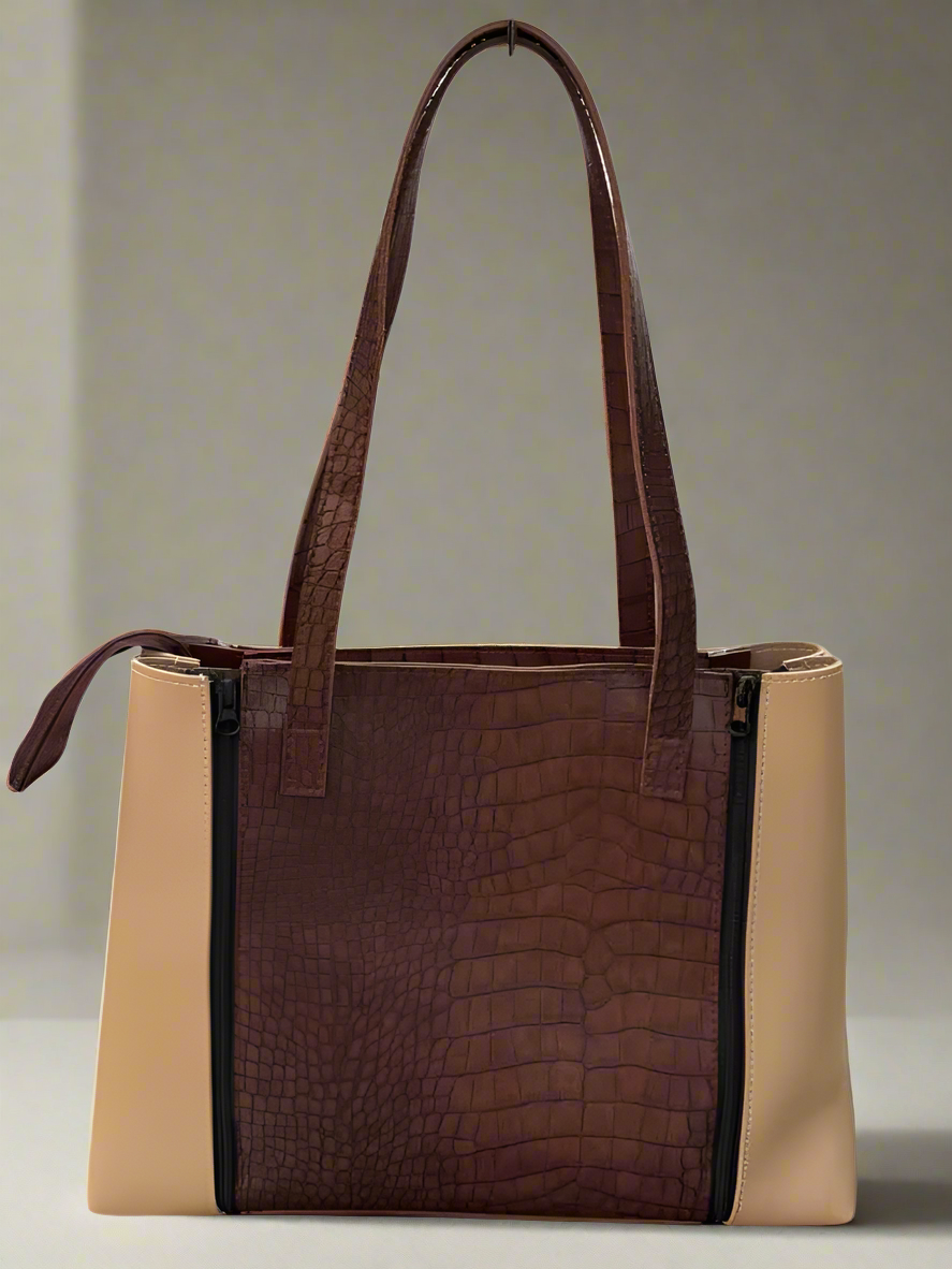 Colour convertible handbag